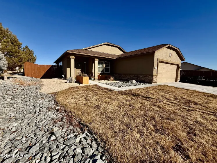 164 Royal Oaks, Fernley, Nevada 89408, 3 Bedrooms Bedrooms, ,2 BathroomsBathrooms,Residential,Residential,Royal Oaks,260000647