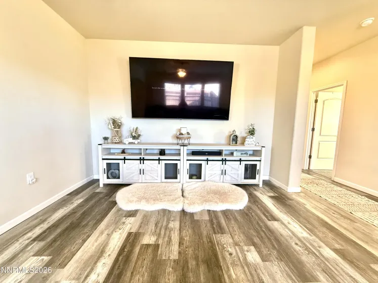 164 Royal Oaks, Fernley, Nevada 89408, 3 Bedrooms Bedrooms, ,2 BathroomsBathrooms,Residential,Residential,Royal Oaks,260000647