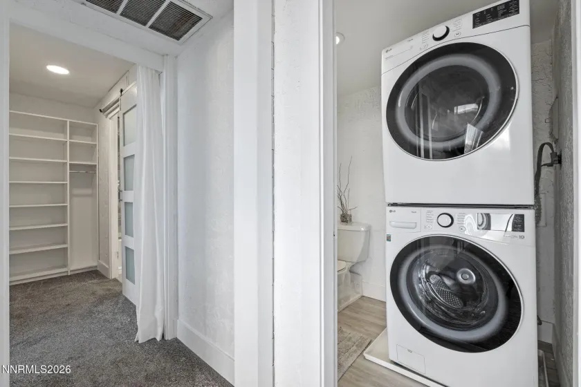 100 Arlington, Reno, Nevada 89501, 1 Bedroom Bedrooms, ,2 BathroomsBathrooms,Residential,Residential,Arlington,260000649