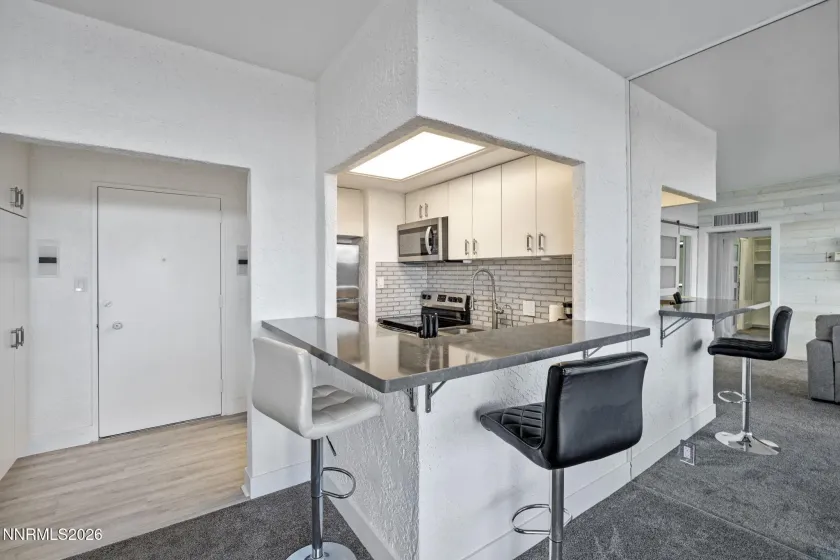 100 Arlington, Reno, Nevada 89501, 1 Bedroom Bedrooms, ,2 BathroomsBathrooms,Residential,Residential,Arlington,260000649