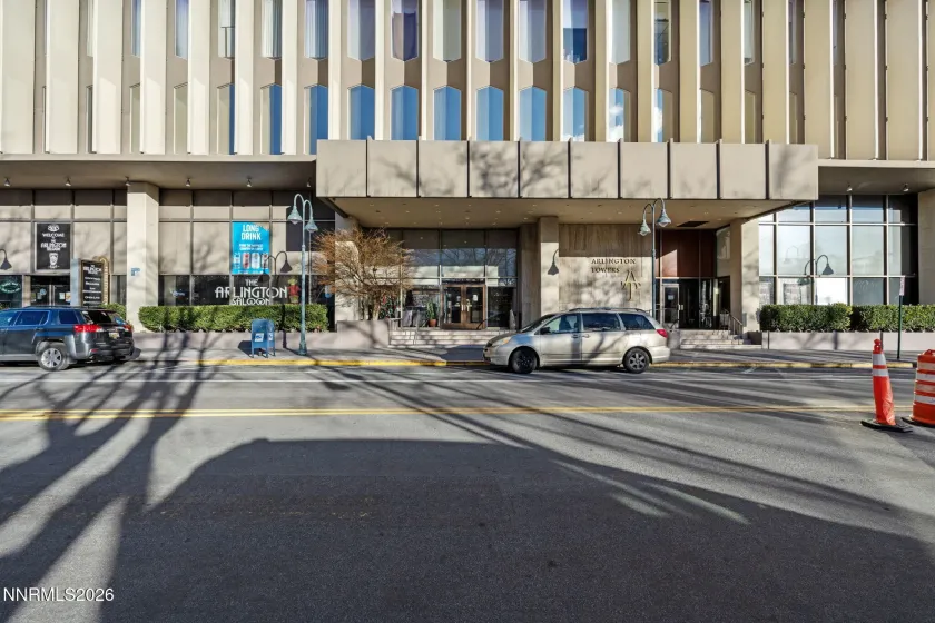 100 Arlington, Reno, Nevada 89501, 1 Bedroom Bedrooms, ,2 BathroomsBathrooms,Residential,Residential,Arlington,260000649