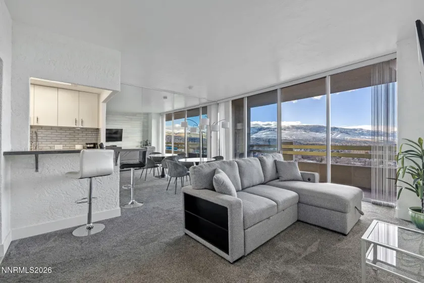 100 Arlington, Reno, Nevada 89501, 1 Bedroom Bedrooms, ,2 BathroomsBathrooms,Residential,Residential,Arlington,260000649