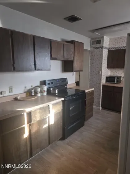 1005 4th, Carson City, Nevada 89703, 3 Bedrooms Bedrooms, ,2 BathroomsBathrooms,Residential,Residential,4th,260000655