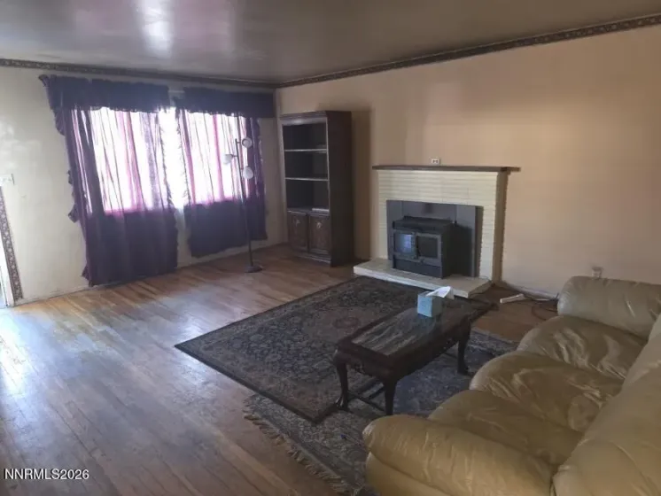 1005 4th, Carson City, Nevada 89703, 3 Bedrooms Bedrooms, ,2 BathroomsBathrooms,Residential,Residential,4th,260000655