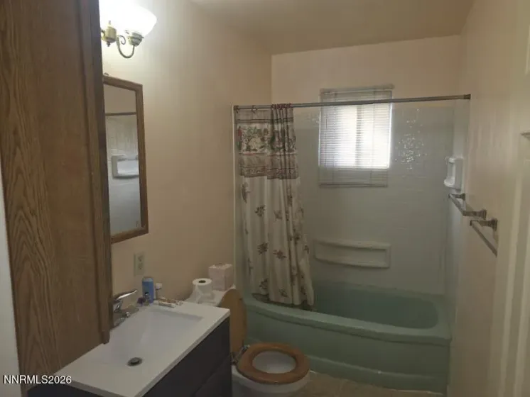 1005 4th, Carson City, Nevada 89703, 3 Bedrooms Bedrooms, ,2 BathroomsBathrooms,Residential,Residential,4th,260000655