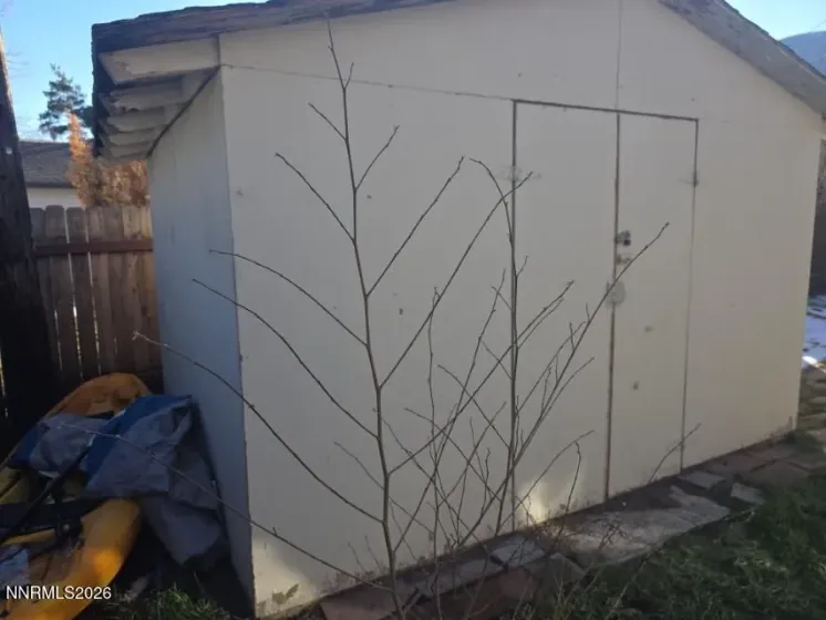 1005 4th, Carson City, Nevada 89703, 3 Bedrooms Bedrooms, ,2 BathroomsBathrooms,Residential,Residential,4th,260000655