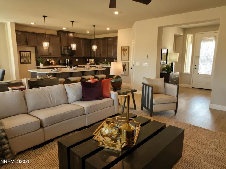 2330 Hickory, Sparks, Nevada 89441, 4 Bedrooms Bedrooms, ,3 BathroomsBathrooms,Residential,Residential,Hickory,260000656