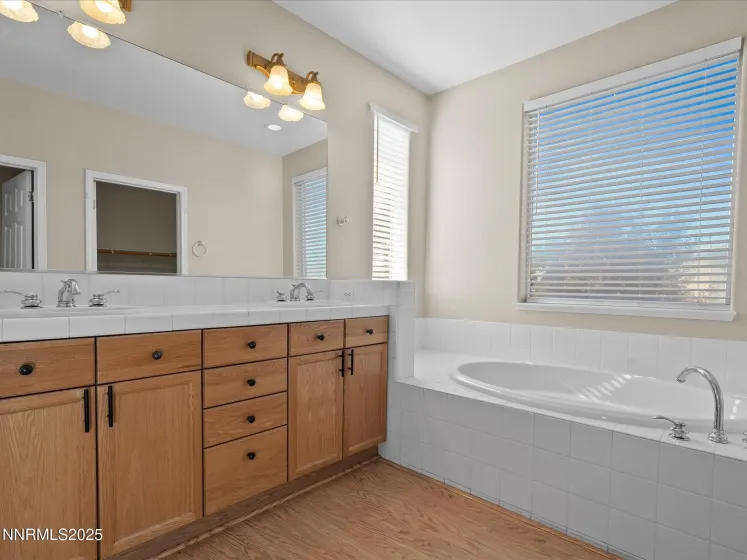 9290 Hummer, Reno, Nevada 89521, 4 Bedrooms Bedrooms, ,3 BathroomsBathrooms,Residential,Residential,Hummer,250056356