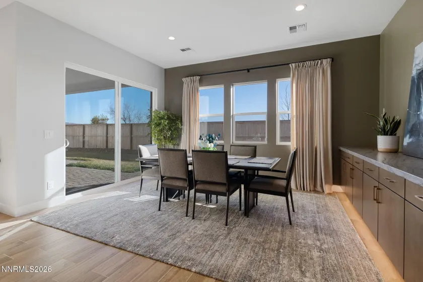 1561 Evangeline, Sparks, Nevada 89436, 4 Bedrooms Bedrooms, ,4 BathroomsBathrooms,Residential,Residential,Evangeline,260000669