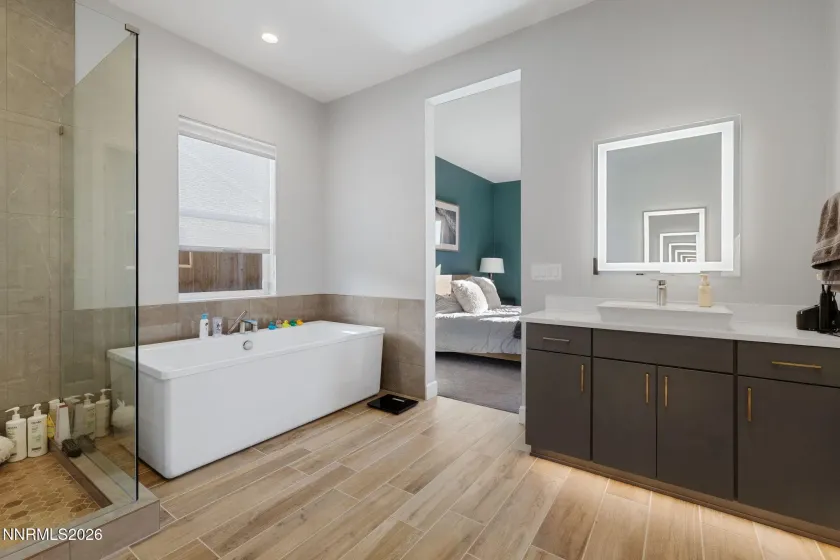 1561 Evangeline, Sparks, Nevada 89436, 4 Bedrooms Bedrooms, ,4 BathroomsBathrooms,Residential,Residential,Evangeline,260000669