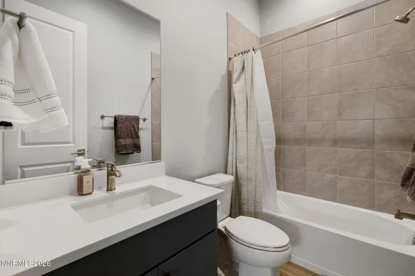 1561 Evangeline, Sparks, Nevada 89436, 4 Bedrooms Bedrooms, ,4 BathroomsBathrooms,Residential,Residential,Evangeline,260000669