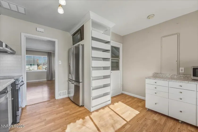 320 Plumb, Reno, Nevada 89509, 4 Bedrooms Bedrooms, ,2 BathroomsBathrooms,Residential,Residential,Plumb,260000680