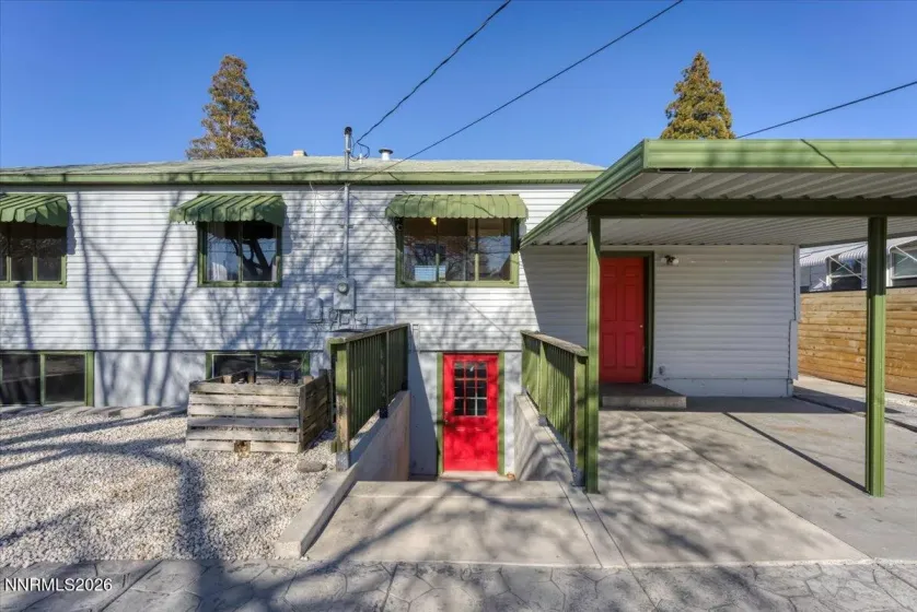 320 Plumb, Reno, Nevada 89509, 4 Bedrooms Bedrooms, ,2 BathroomsBathrooms,Residential,Residential,Plumb,260000680