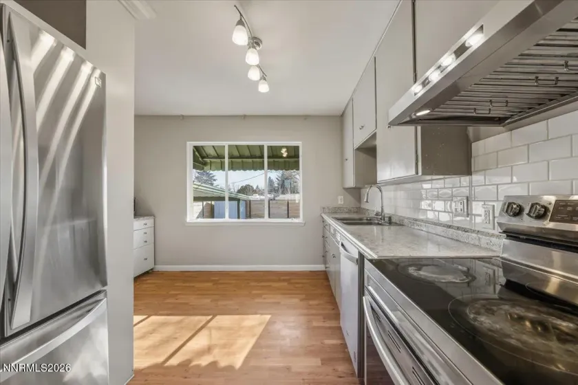 320 Plumb, Reno, Nevada 89509, 4 Bedrooms Bedrooms, ,2 BathroomsBathrooms,Residential,Residential,Plumb,260000680