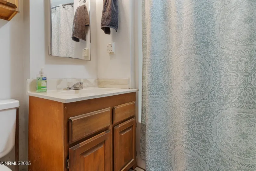 270 Elm, Fernley, Nevada 89408, 3 Bedrooms Bedrooms, ,2 BathroomsBathrooms,Residential,Residential,Elm,250055530