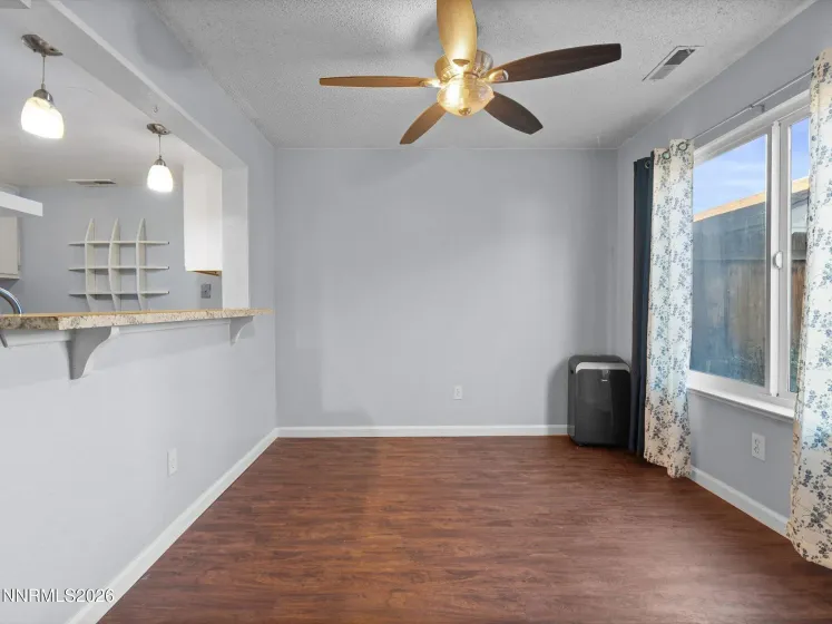 Kitchen /Dining combo