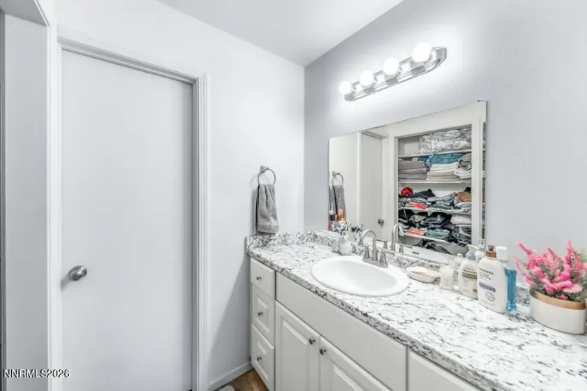 979 Damon, Sparks, Nevada 89431, 2 Bedrooms Bedrooms, ,2 BathroomsBathrooms,Residential,Residential,Damon,260000688