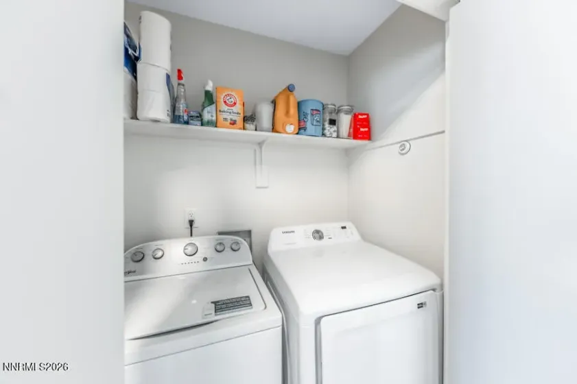 979 Damon, Sparks, Nevada 89431, 2 Bedrooms Bedrooms, ,2 BathroomsBathrooms,Residential,Residential,Damon,260000688