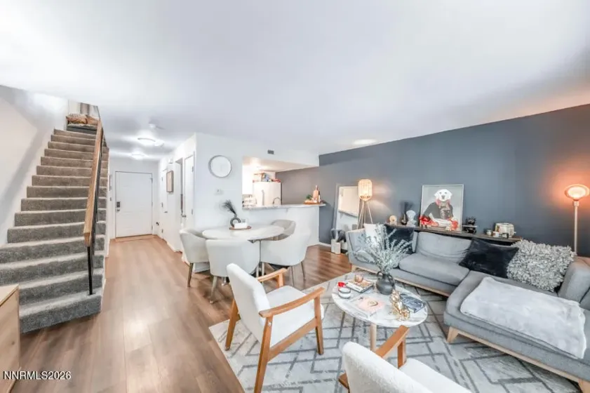 979 Damon, Sparks, Nevada 89431, 2 Bedrooms Bedrooms, ,2 BathroomsBathrooms,Residential,Residential,Damon,260000688