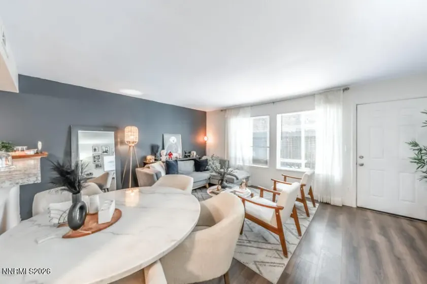 979 Damon, Sparks, Nevada 89431, 2 Bedrooms Bedrooms, ,2 BathroomsBathrooms,Residential,Residential,Damon,260000688