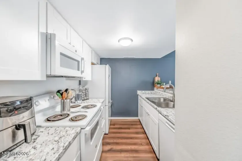 979 Damon, Sparks, Nevada 89431, 2 Bedrooms Bedrooms, ,2 BathroomsBathrooms,Residential,Residential,Damon,260000688