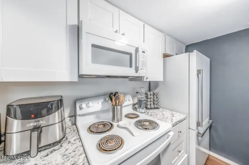 979 Damon, Sparks, Nevada 89431, 2 Bedrooms Bedrooms, ,2 BathroomsBathrooms,Residential,Residential,Damon,260000688