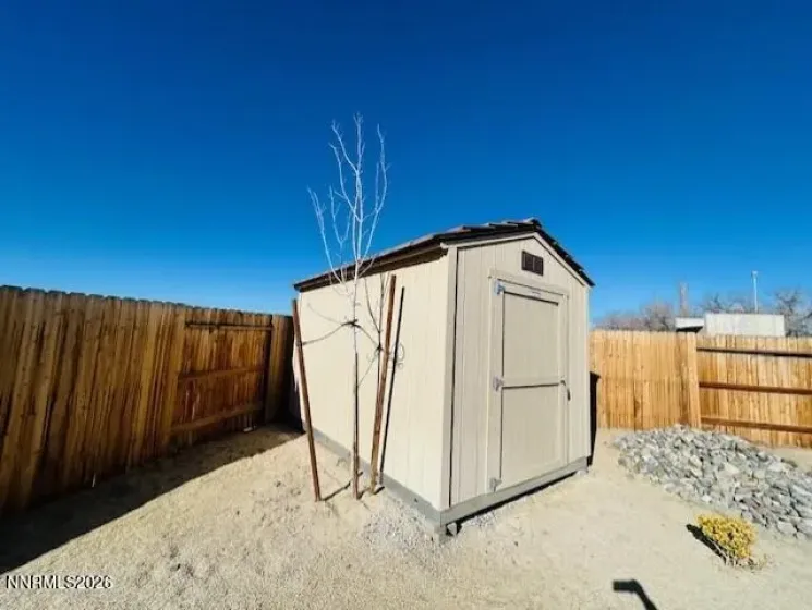 1141 Alder, Fallon, Nevada 89406, 4 Bedrooms Bedrooms, ,2 BathroomsBathrooms,Residential,Residential,Alder,260000689