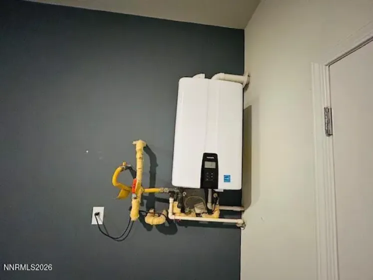 1141 Alder, Fallon, Nevada 89406, 4 Bedrooms Bedrooms, ,2 BathroomsBathrooms,Residential,Residential,Alder,260000689