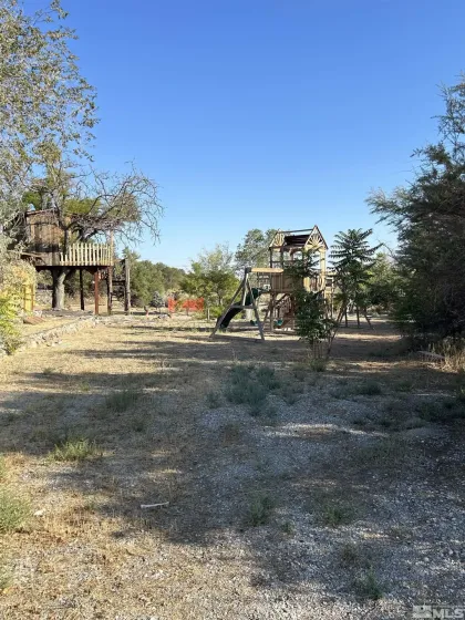 13200 Carson, Fallon, Nevada 89406, 3 Bedrooms Bedrooms, ,5 BathroomsBathrooms,Residential,Residential,Carson,240011432