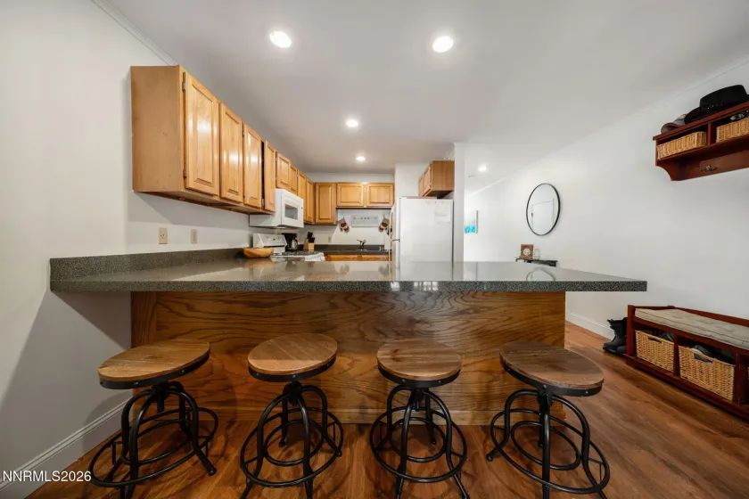 699 Hogan, Incline Village, Nevada 89451, 3 Bedrooms Bedrooms, ,3 BathroomsBathrooms,Residential,Residential,Hogan,260000695