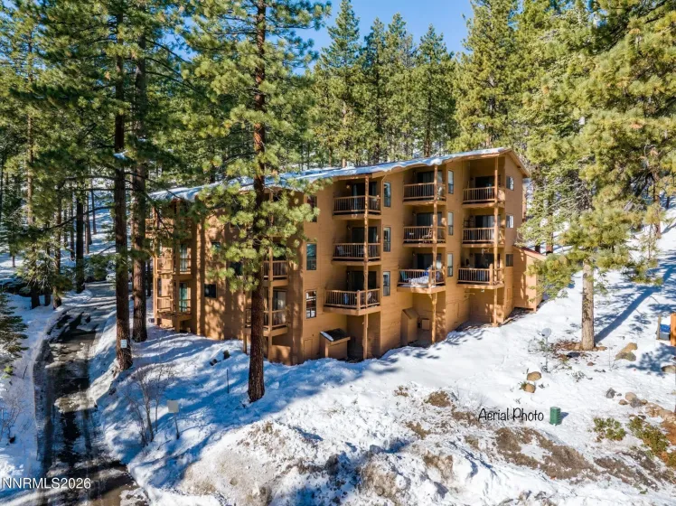 699 Hogan, Incline Village, Nevada 89451, 3 Bedrooms Bedrooms, ,3 BathroomsBathrooms,Residential,Residential,Hogan,260000695