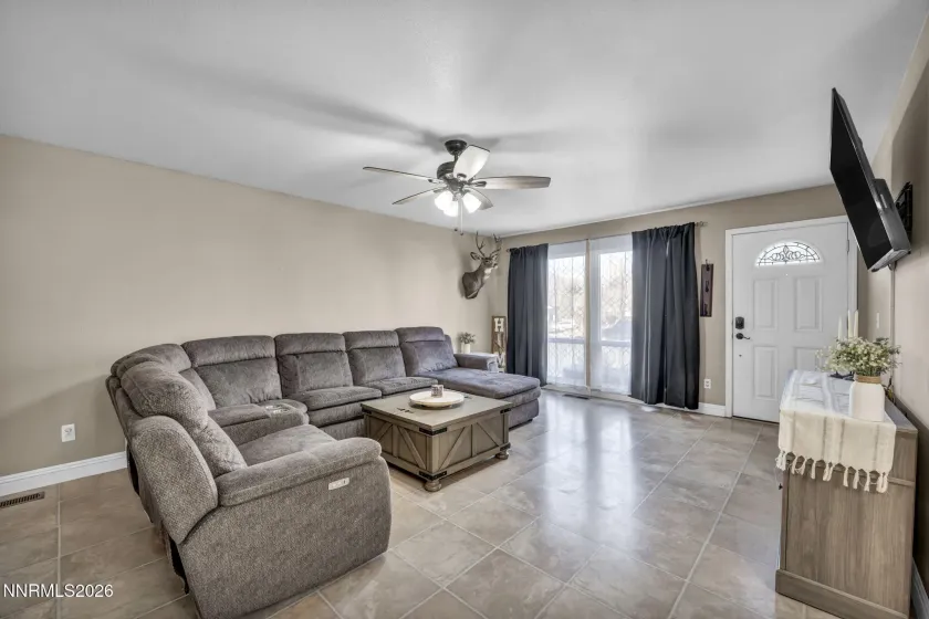 1564 Truckee, Carson City, Nevada 89701, 3 Bedrooms Bedrooms, ,3 BathroomsBathrooms,Residential,Residential,Truckee,260000704