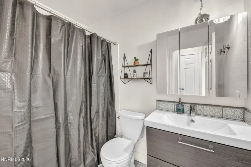 1564 Truckee, Carson City, Nevada 89701, 3 Bedrooms Bedrooms, ,3 BathroomsBathrooms,Residential,Residential,Truckee,260000704