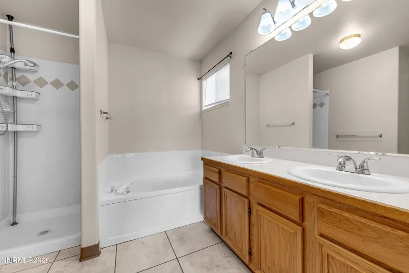 6690 Dorchester, Sparks, Nevada 89436, 3 Bedrooms Bedrooms, ,2 BathroomsBathrooms,Residential,Residential,Dorchester,250006343