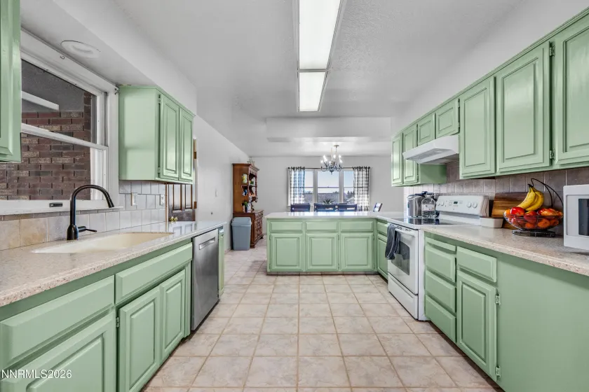 250 National, Winnemucca, Nevada 89445, 5 Bedrooms Bedrooms, ,3 BathroomsBathrooms,Residential,Residential,National,260000708