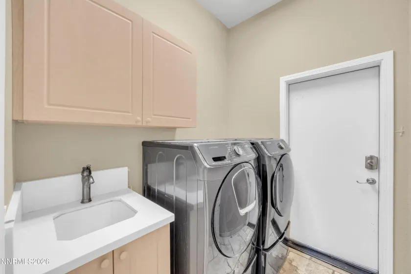 8051 Caceres, Sparks, Nevada 89436, 4 Bedrooms Bedrooms, ,3 BathroomsBathrooms,Residential,Residential,Caceres,260000709