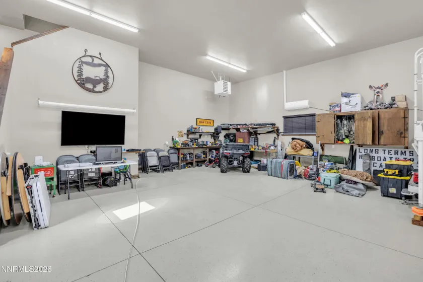 8051 Caceres, Sparks, Nevada 89436, 4 Bedrooms Bedrooms, ,3 BathroomsBathrooms,Residential,Residential,Caceres,260000709