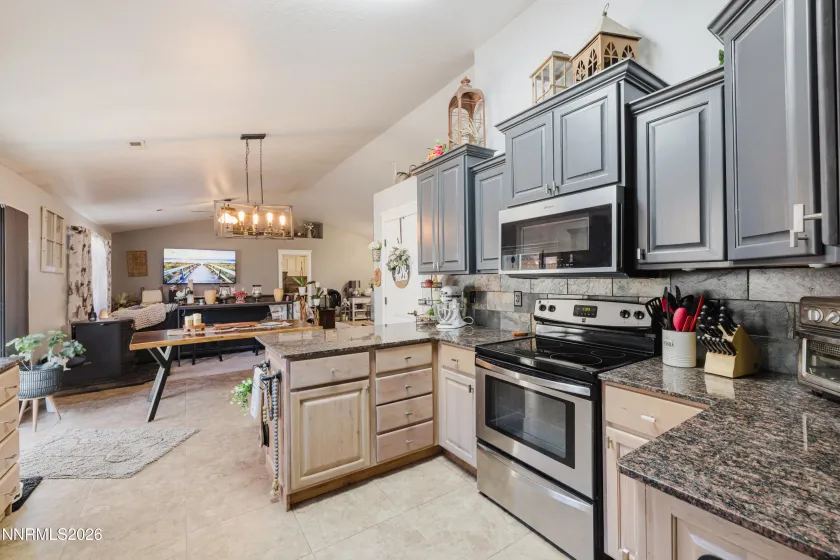 1151 Amber, Elko, Nevada 89801, 3 Bedrooms Bedrooms, ,2 BathroomsBathrooms,Residential,Residential,Amber,260000718