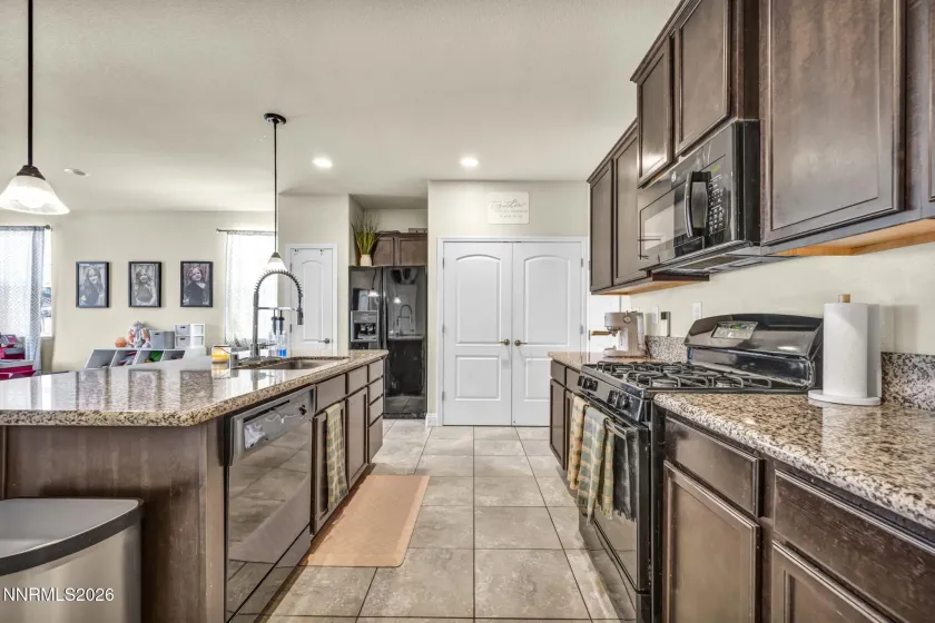 7058 Cinder Village, Sparks, Nevada 89436, 3 Bedrooms Bedrooms, ,2 BathroomsBathrooms,Residential,Residential,Cinder Village,260000719