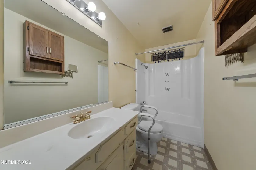 240 Gault, Sparks, Nevada 89431, 3 Bedrooms Bedrooms, ,2 BathroomsBathrooms,Residential,Residential,Gault,260000721