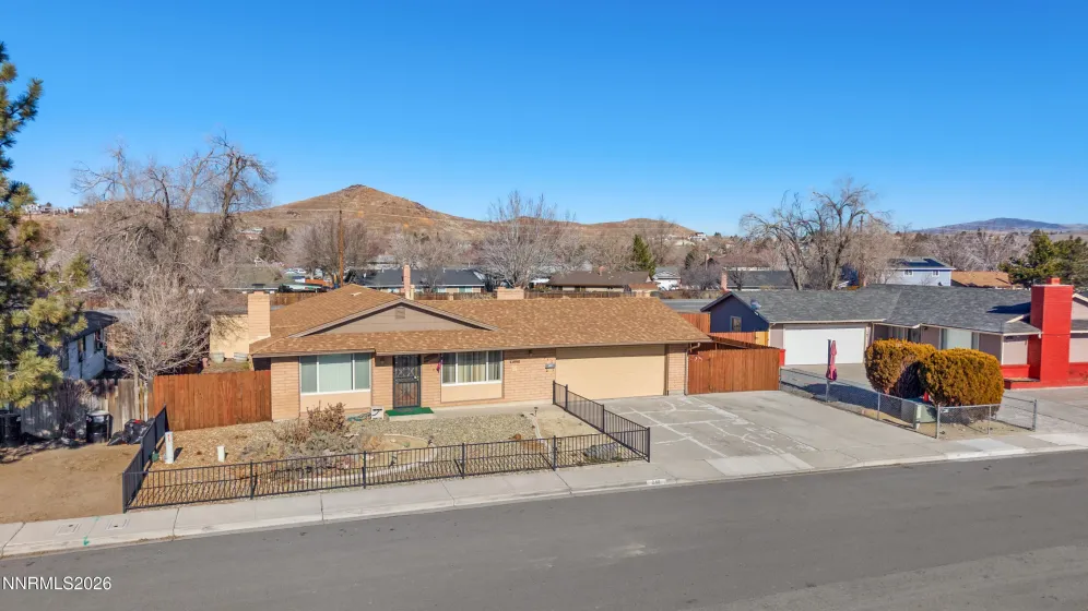 240 Gault, Sparks, Nevada 89431, 3 Bedrooms Bedrooms, ,2 BathroomsBathrooms,Residential,Residential,Gault,260000721