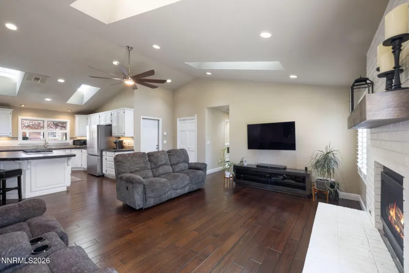 4390 Interlaken, Reno, Nevada 89509, 4 Bedrooms Bedrooms, ,3 BathroomsBathrooms,Residential,Residential,Interlaken,260000722