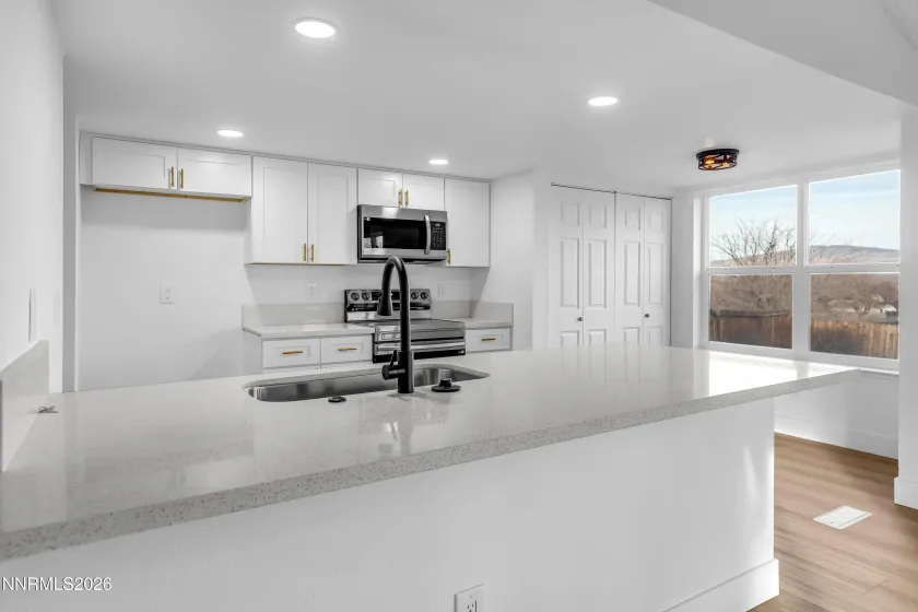 6810 Sunkist, Sparks, Nevada 89436, 2 Bedrooms Bedrooms, ,2 BathroomsBathrooms,Residential,Residential,Sunkist,260000723