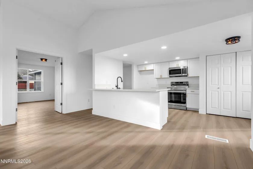 6810 Sunkist, Sparks, Nevada 89436, 2 Bedrooms Bedrooms, ,2 BathroomsBathrooms,Residential,Residential,Sunkist,260000723