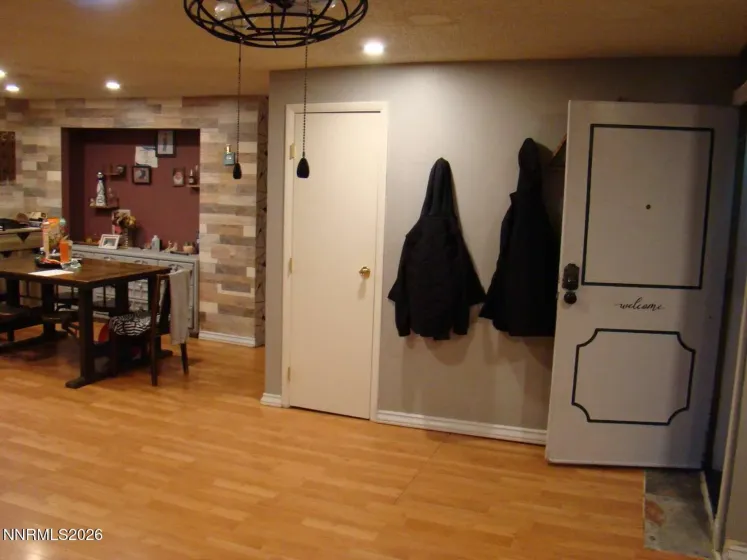 1695 Severn, Reno, Nevada 89503, 3 Bedrooms Bedrooms, ,1 BathroomBathrooms,Residential,Residential,Severn,260000729