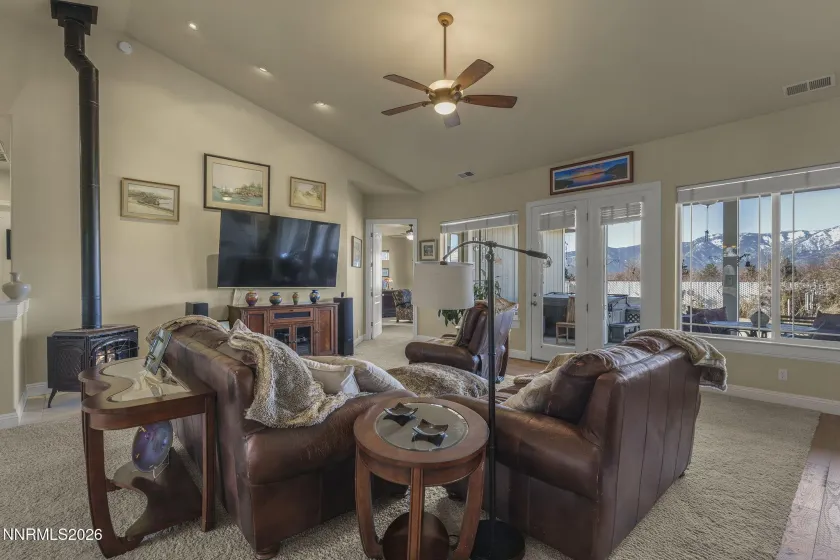 2770 Gordon, Minden, Nevada 89423, 3 Bedrooms Bedrooms, ,3 BathroomsBathrooms,Residential,Residential,Gordon,260000733