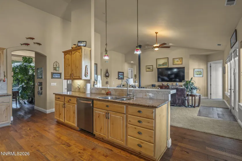 2770 Gordon, Minden, Nevada 89423, 3 Bedrooms Bedrooms, ,3 BathroomsBathrooms,Residential,Residential,Gordon,260000733