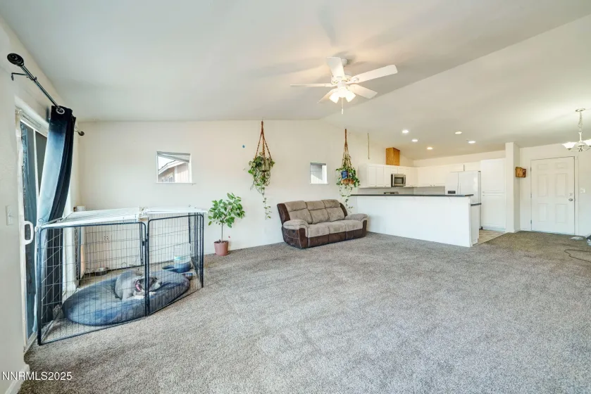 3175 Snowberry, Silver Springs, Nevada 89429, 3 Bedrooms Bedrooms, ,2 BathroomsBathrooms,Residential,Residential,Snowberry,250059385