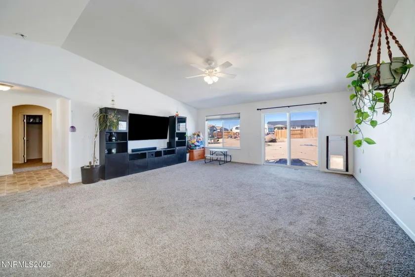 3175 Snowberry, Silver Springs, Nevada 89429, 3 Bedrooms Bedrooms, ,2 BathroomsBathrooms,Residential,Residential,Snowberry,250059385