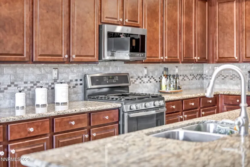 3760 Zoroaster, Sparks, Nevada 89436, 4 Bedrooms Bedrooms, ,3 BathroomsBathrooms,Residential,Residential,Zoroaster,260000750